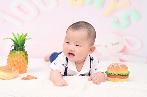 潜江宝宝在妈妈肚子里